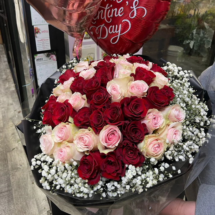 Hand Wrapped Bouquets 003